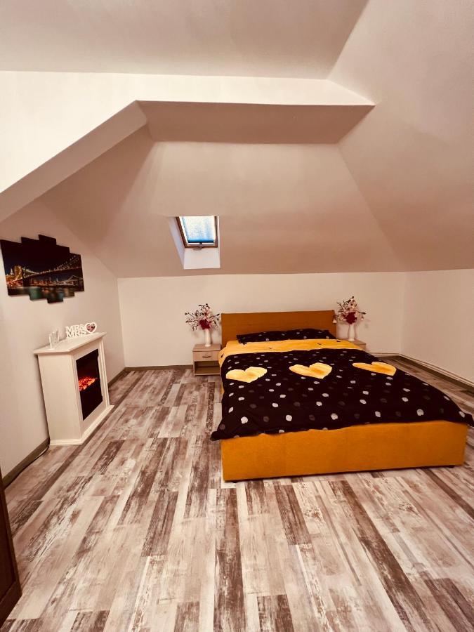 Zizi'S House Garii Apartment Brasov Luaran gambar