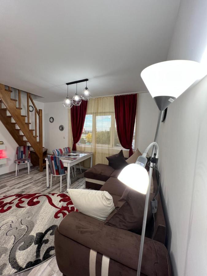 Zizi'S House Garii Apartment Brasov Luaran gambar